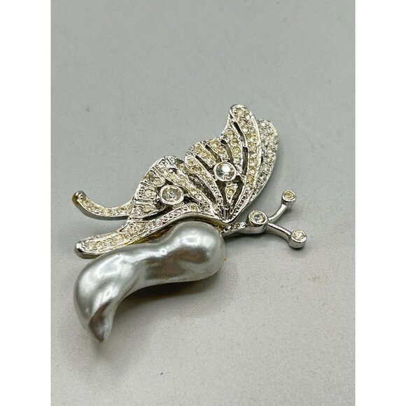 Vintage Kenneth Lane Butterfly Pin Brooch KJL Silver Tone Faux Pearl Insect Pin - Picture 3 of 7